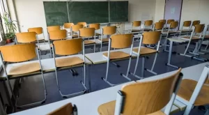 La scusa per chiudere le scuole: prima i bambini non contraevano il virus, ora ci sono "le varianti" | Rec News direttore Zaira Bartucca